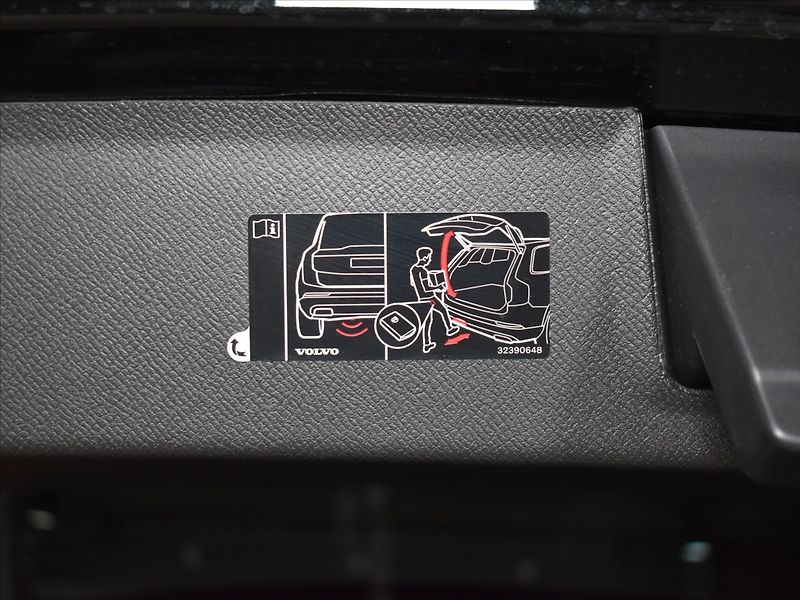 Volvo XC90 2,0 T8 AWD Ultra B&W,Vzduch, - fotka 14 z 35