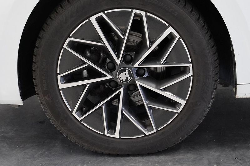 Škoda Octavia - fotka 10 z 30