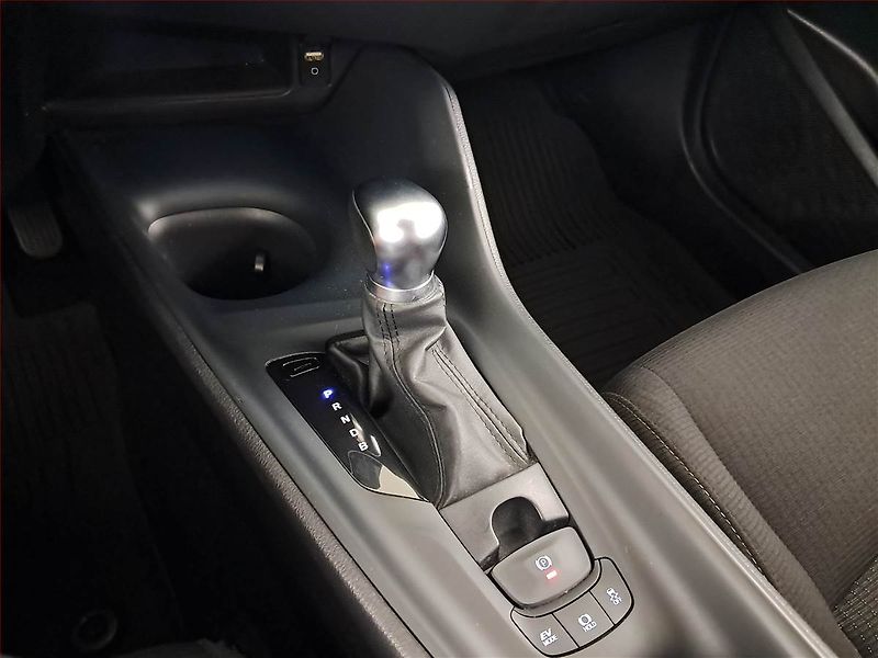 Toyota C-HR (2019) 1.8 Hybrid, Automat - fotka 13 z 17