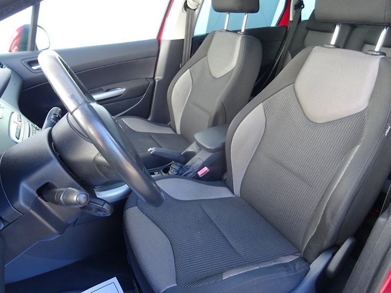 Peugeot 308 (2013) 1.6i,88kW,NovéČR,klima - fotka 7 z 21
