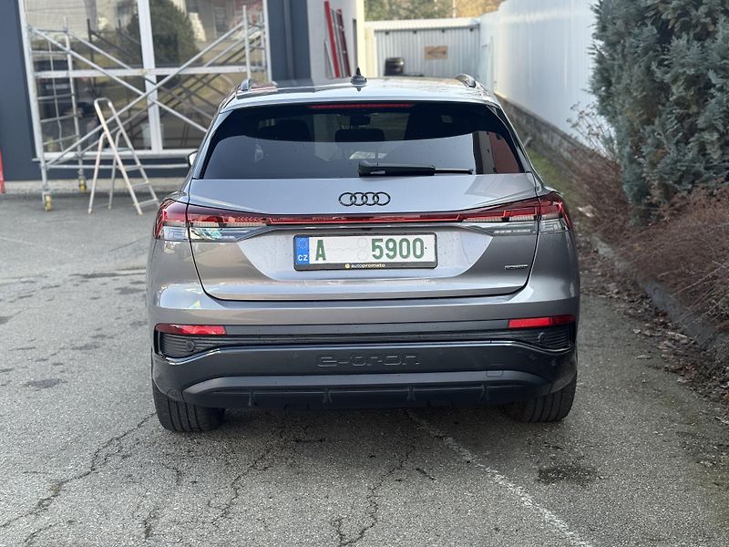 Audi Q4 e-tron  50 quattro S-LINE 21