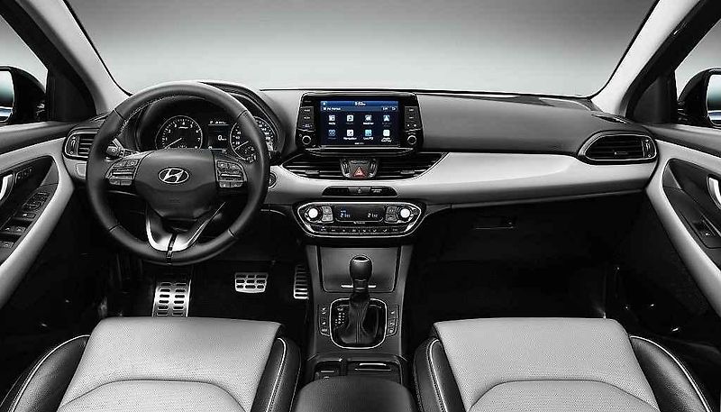 Hyundai i30.