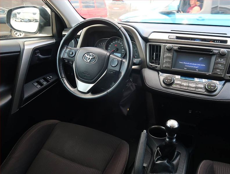 Toyota RAV4 (2015) 2.0 D-4D, ČR,1.maj, Serv.kniha - fotka 7 z 17