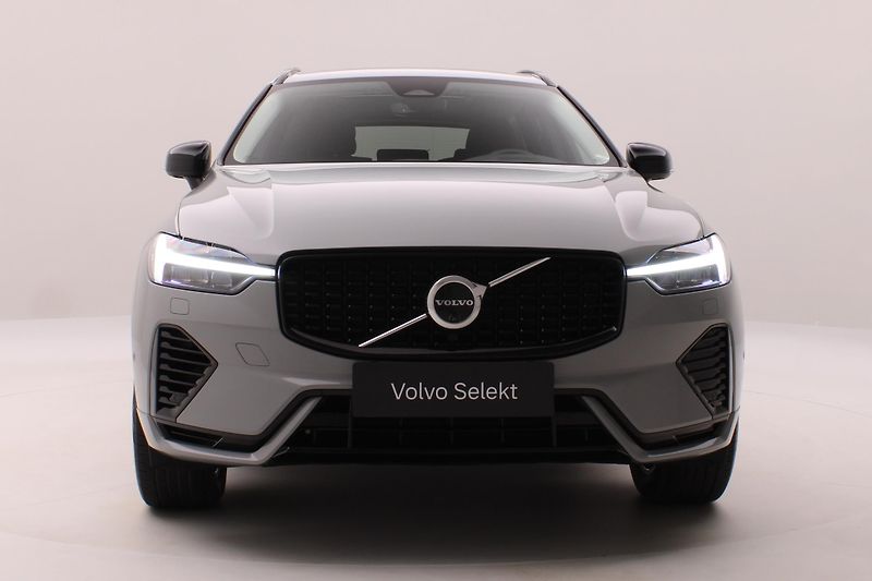 Volvo XC60 T6 AWD PLUG-IN PLUS DARK - fotka 15 z 54