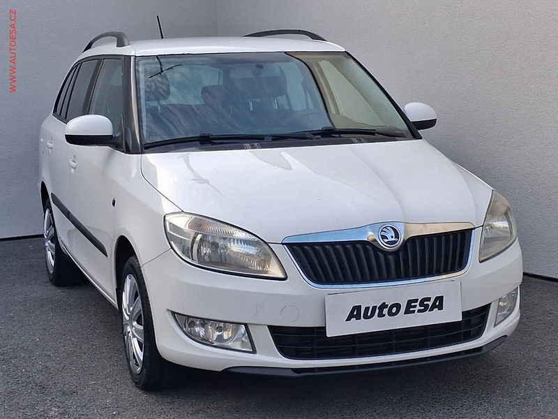 Škoda Fabia (2013) 1.6TDi, ČR, AC, tažné - fotka 1 z 15