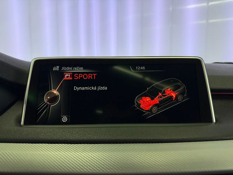 BMW X5 M50d xDrive M-PAKET, HUD, EL. - fotka 18 z 33