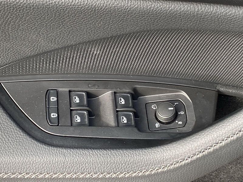 Škoda Kodiaq (2024) 2.0 TDI 4x4 DSG Exclusive Sele - fotka 32 z 49