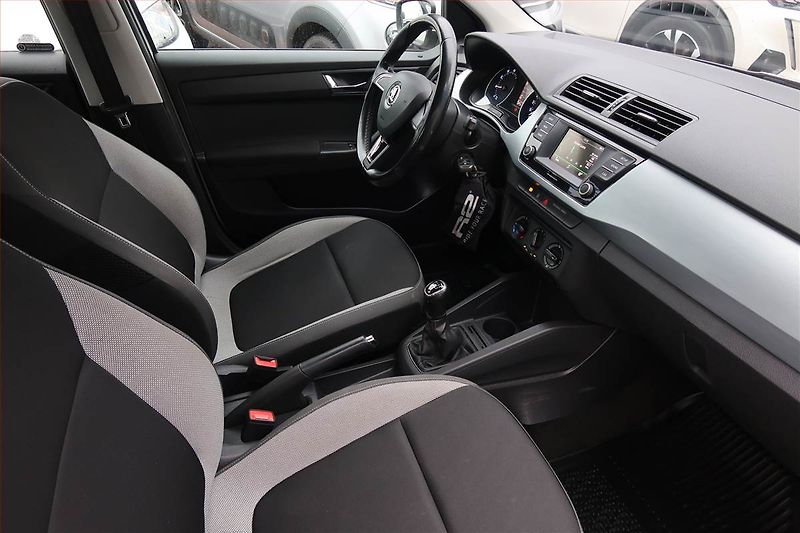 Škoda Fabia (2018) Ambition 1.0 TSI - fotka 9 z 14