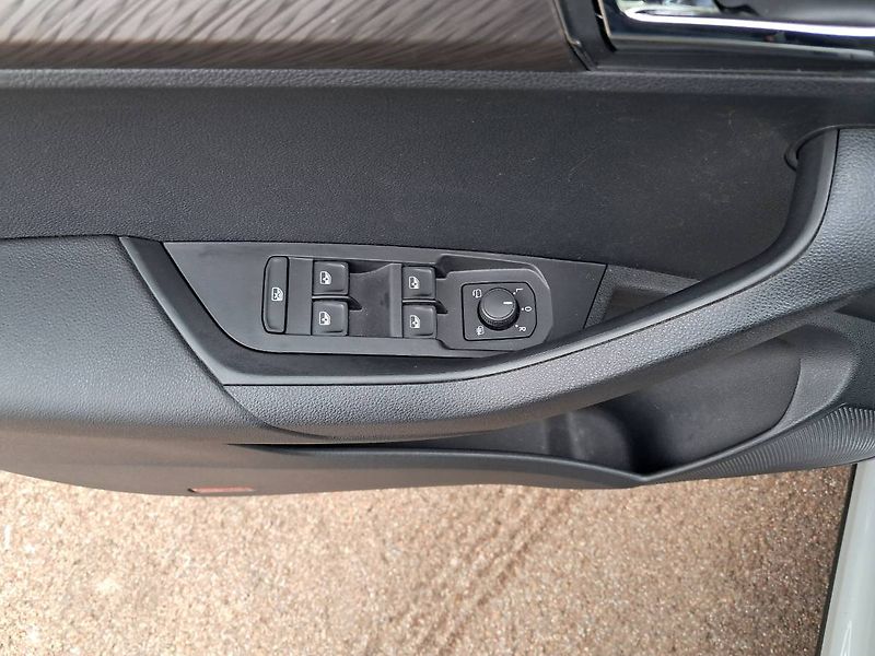 Škoda Karoq (2025) Top Selection 2.0 TDI / 85 kW - fotka 19 z 32
