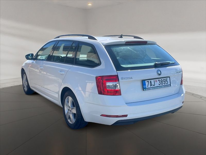Škoda Octavia 1,5 TSI 110 Ambition DSG - fotka 4 z 11