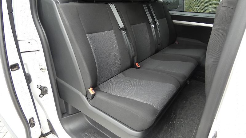 Toyota ProAce 2.0 D-4D 150k 1400kg L2 Crewca - fotka 18 z 23