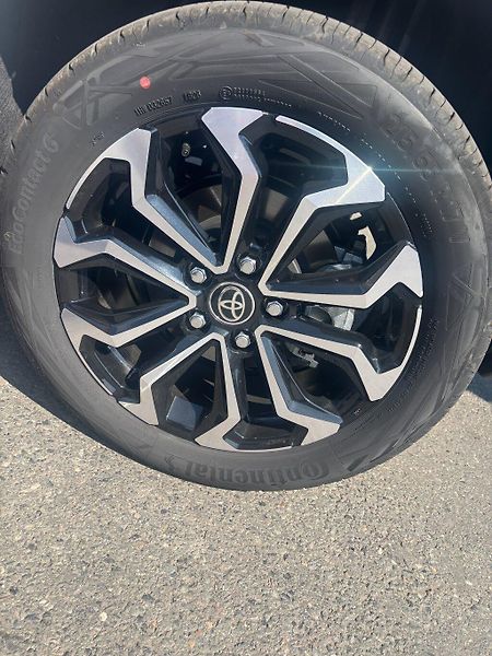 Toyota Yaris Cross 4x4 hybrid automat - fotka 8 z 19