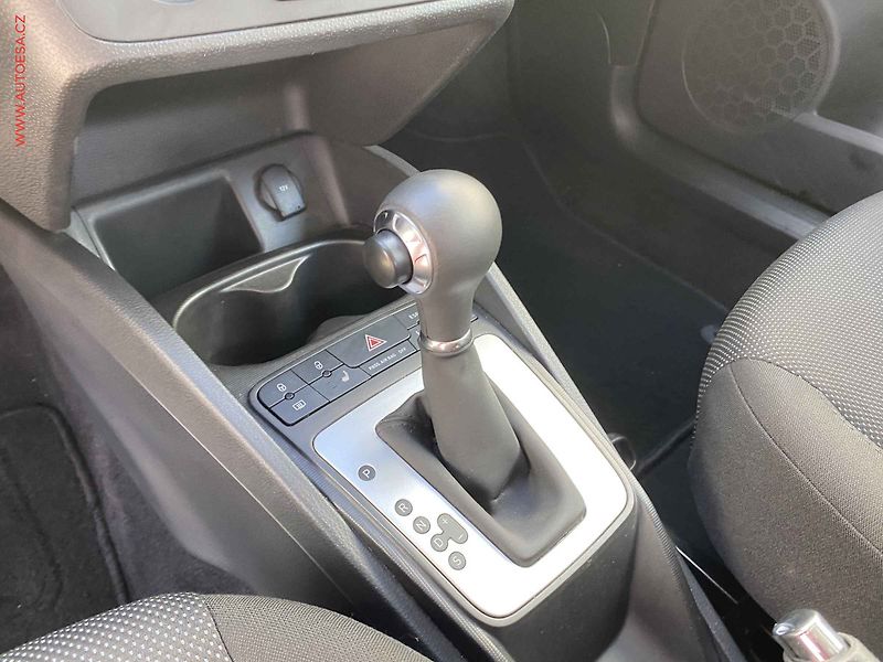 Seat Ibiza (2009) 1.6 16V, Sport, AT, bixen - fotka 17 z 18