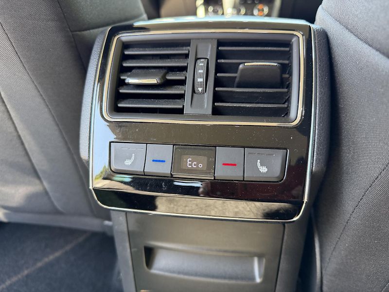 Škoda Superb (2023) 1,4 TSI-IV-DSG- Tažné-WEBASTO- - fotka 16 z 25