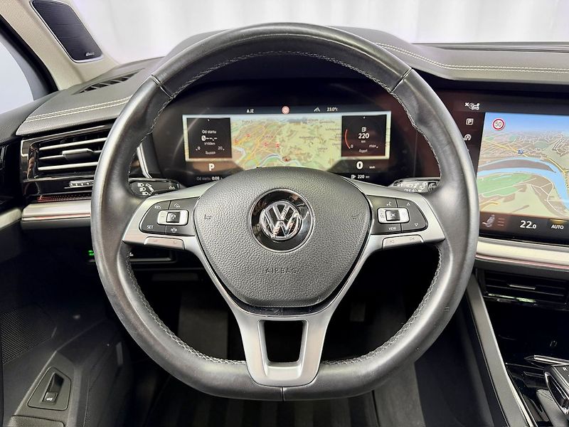 Volkswagen Touareg 3.0TDI 4MOTION R-LINE, MASÁŽE, - fotka 12 z 31