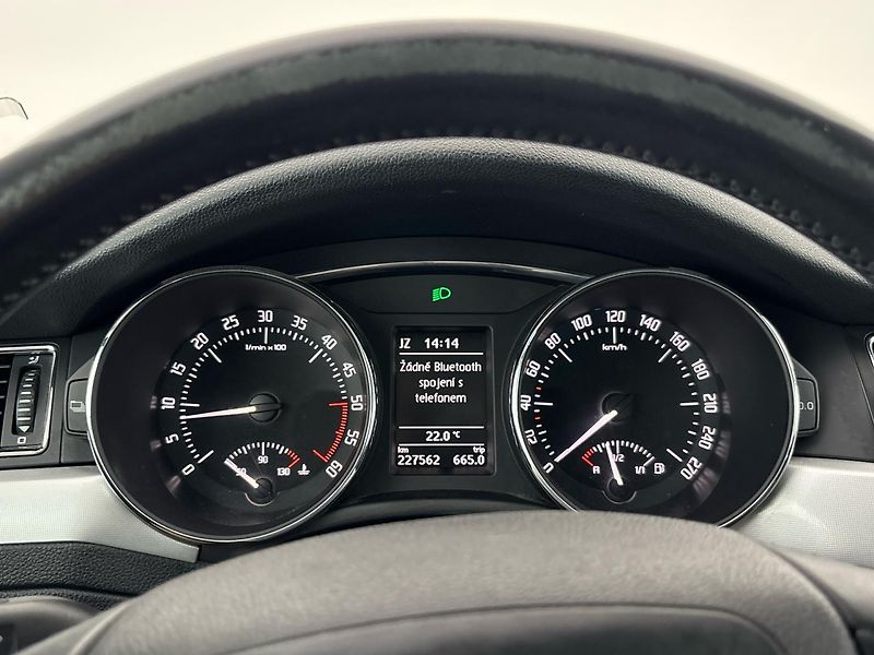 Škoda Superb Ambition - fotka 11 z 27