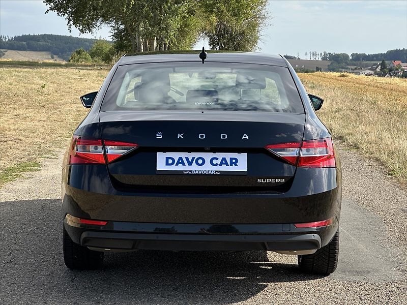 Škoda Superb 2,0 TSI 140kW DSG CZ Style DPH - fotka 6 z 28
