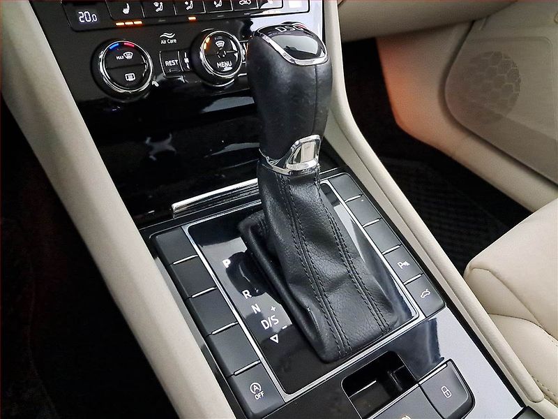 Škoda Superb (2018) 2.0 TDI, Automat, Bi-Xenony - fotka 20 z 22