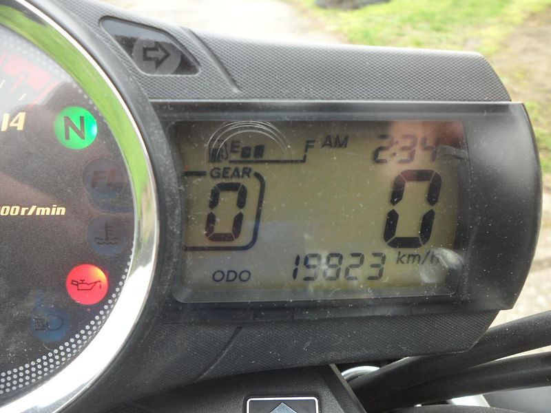Suzuki GSF 650 Bandit - fotka 8 z 17