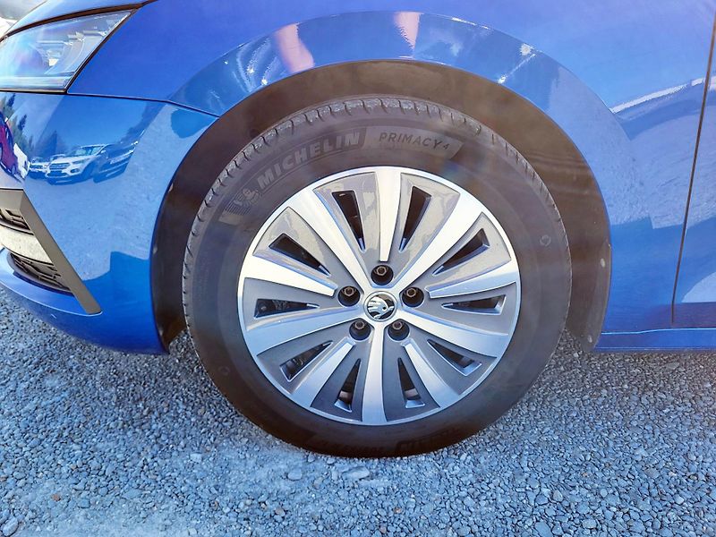 Škoda Octavia IV combi 2.0 TDi AMBITION *ČR - fotka 36 z 47