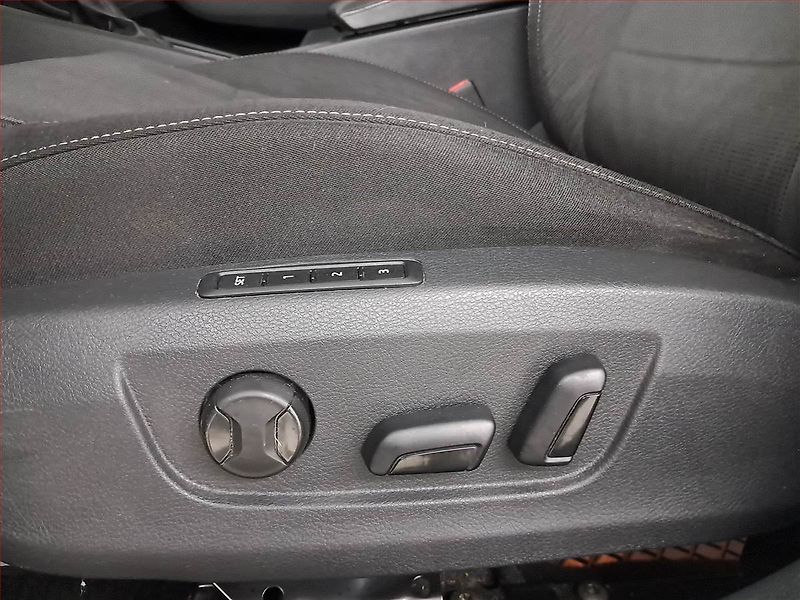 Škoda Superb (2016) 2.0 TDI, Automat, Serv.kniha - fotka 16 z 22