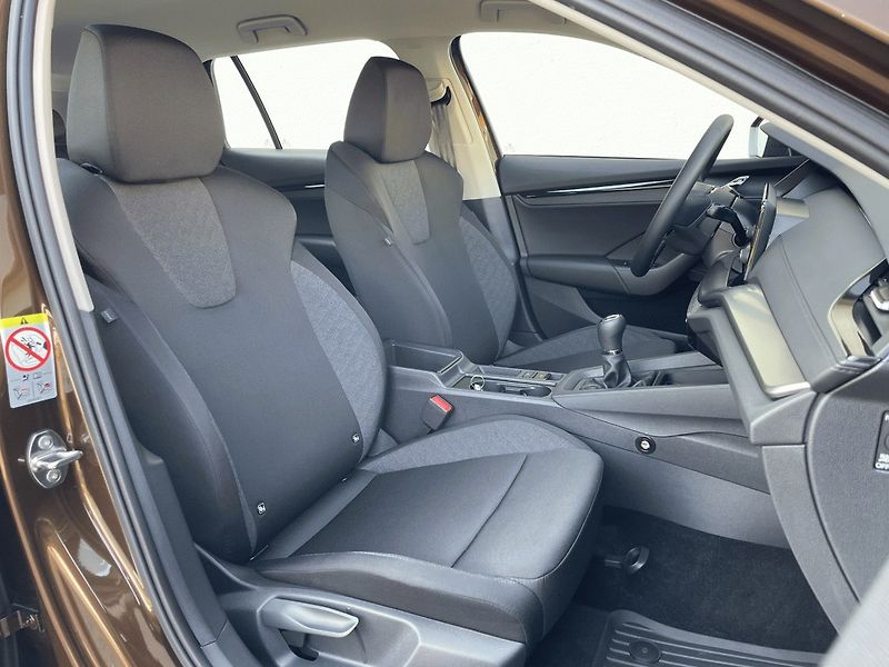 Škoda Octavia (2024) Combi Active 2,0TDI 115k - fotka 7 z 19