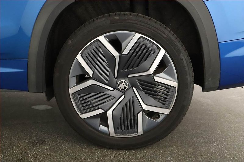 Škoda Kodiaq (2025) 2.0 TDI, SPORTLINE, KEYLESS - fotka 20 z 20