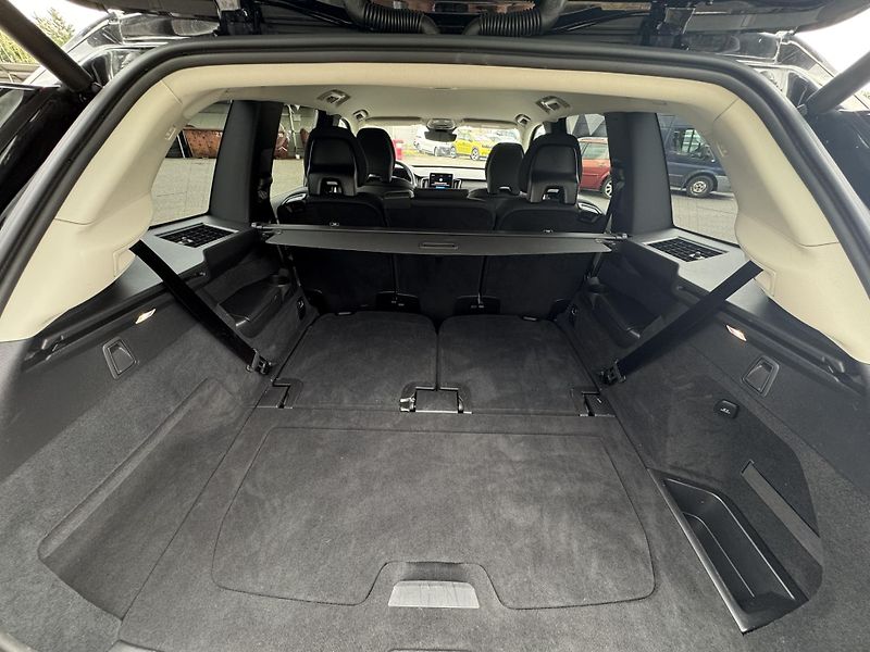 Volvo XC90 B5 AWD PLUS 360/ 7.m* / +kola  - fotka 28 z 49