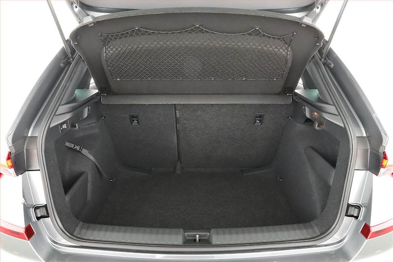 Škoda Kamiq (2025) 1.0 TSI, MONTE CARLO, AUTOMAT - fotka 17 z 18