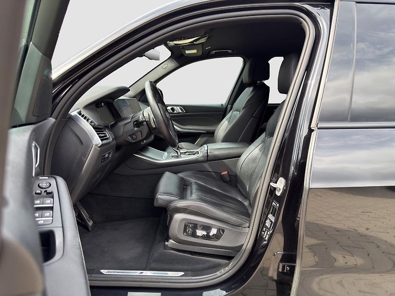 BMW X5 xDrive30d - fotka 2 z 20