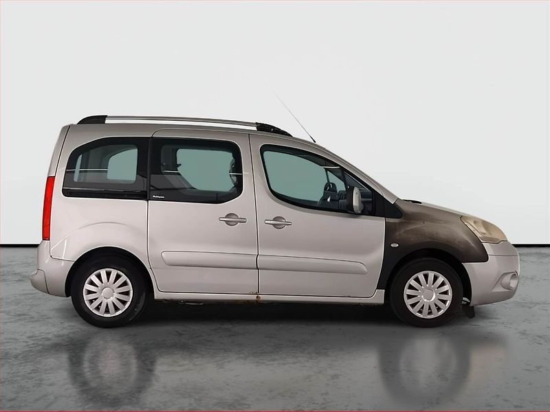 Citroën Berlingo (2009) 1.6 HDi, 5Míst, Klima, ČR - fotka 6 z 17