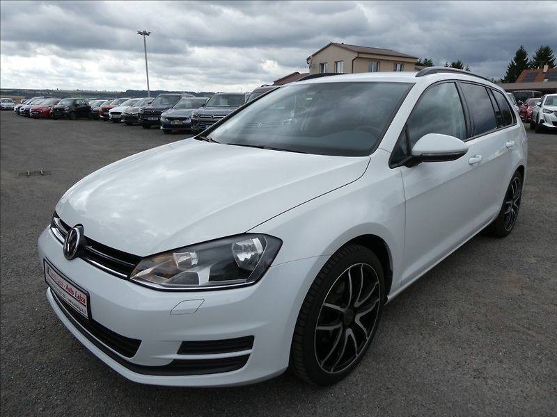 Volkswagen Golf 1,2 TSi 81kW 2x kola, serviska - fotka 3 z 54