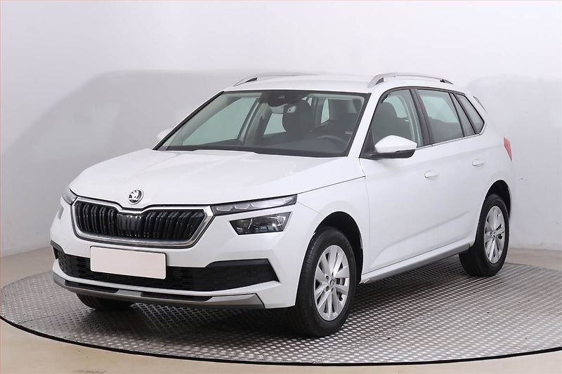 Škoda Kamiq (2023) Style 1.0 TSI - fotka 2 z 18