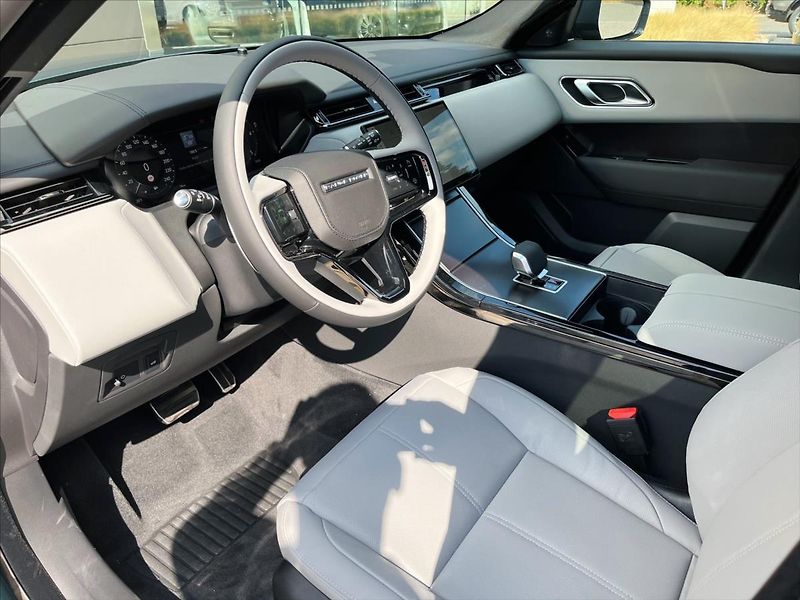 Land Rover Range Rover Velar 2,0 Dynamic SE D200 AWD - fotka 7 z 11