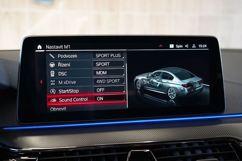 BMW M5 Competition xDrive, B&W, HUD - fotka 29 z 47