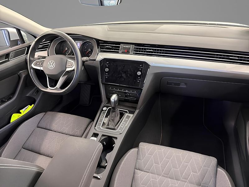 Volkswagen Passat 2.0TDI DSG 110kW 1.Maj DPH TZ - fotka 3 z 3