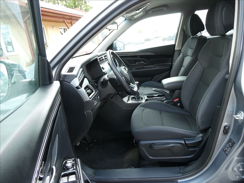 SsangYong Korando 1,5 T-GDI 120kW Style,ČR - fotka 18 z 38
