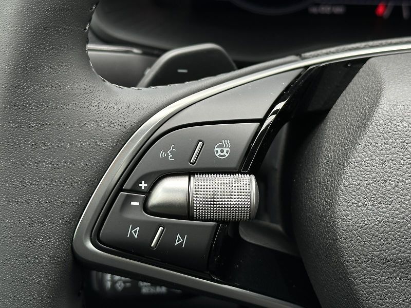 Škoda Karoq 1.5TSi DSG 150PS Top & Selecti - fotka 14 z 40