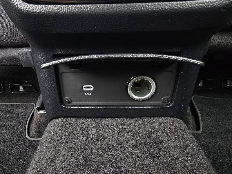 Volkswagen Passat 2.0TDI 110KW DSG BUSINESS ČR! - fotka 19 z 40