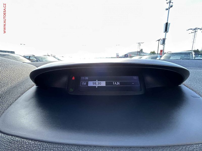 Renault Mégane (2009) 1.6 16V - fotka 16 z 16
