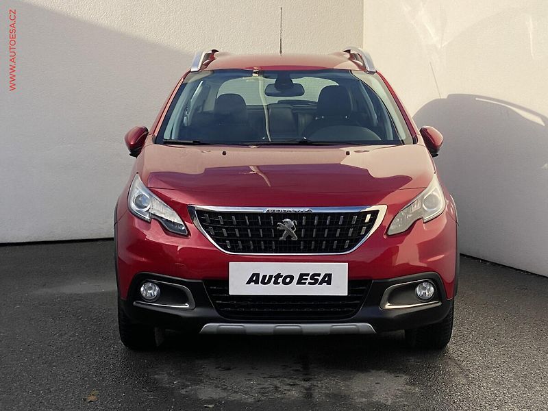 Peugeot 2008 (2016) 1.2PT, Allure, AT, navi - fotka 2 z 18
