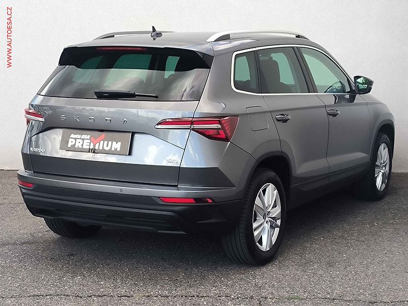 Škoda Karoq (2026) 2.0TDi 4x4 Top Selection, 1 - fotka 4 z 31
