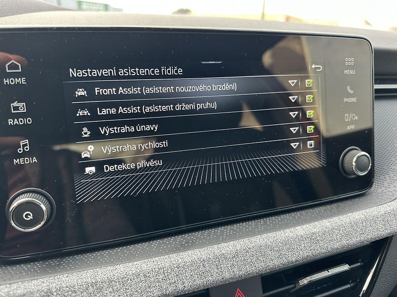 Škoda Kamiq (2026) 130 let 1.5 TSI 110kW 6°MP - fotka 10 z 12