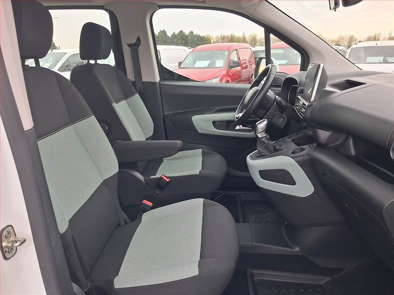 Citroën Berlingo (2020) Feel 1.5 BlueHDi, 5Míst, ČR - fotka 7 z 15