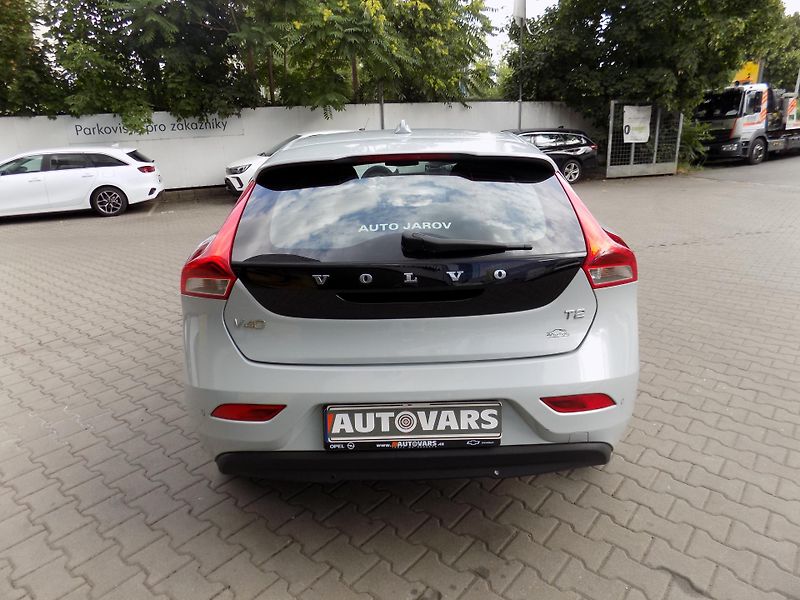 Volvo V40 (2016) 2.0 16V  - fotka 6 z 12