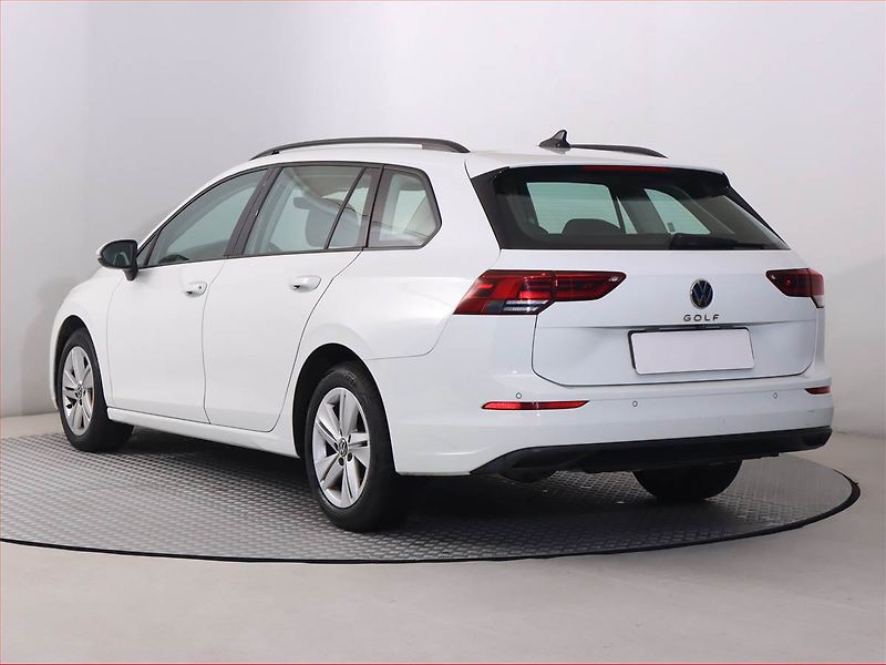 Volkswagen Golf (2021) Life 2.0 TDI, Serv.kniha, Navi - fotka 4 z 23