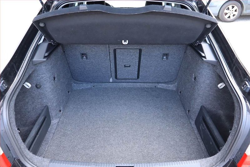 Škoda Octavia (2014) 1.6 TDI, Serv.kniha, Tempomat - fotka 14 z 20