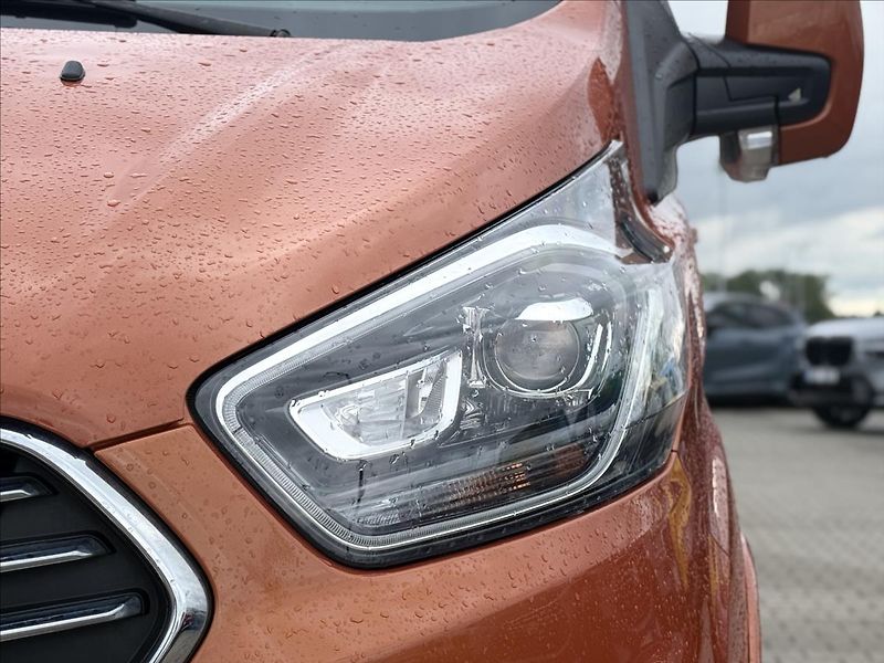 Ford Tourneo Custom 2,0 EcoBlue 136 kW Titanium X - fotka 9 z 25