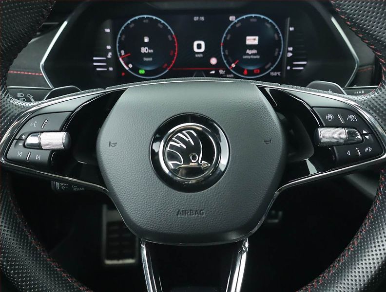 Škoda Octavia (2021) RS 2.0 TSI - fotka 17 z 20