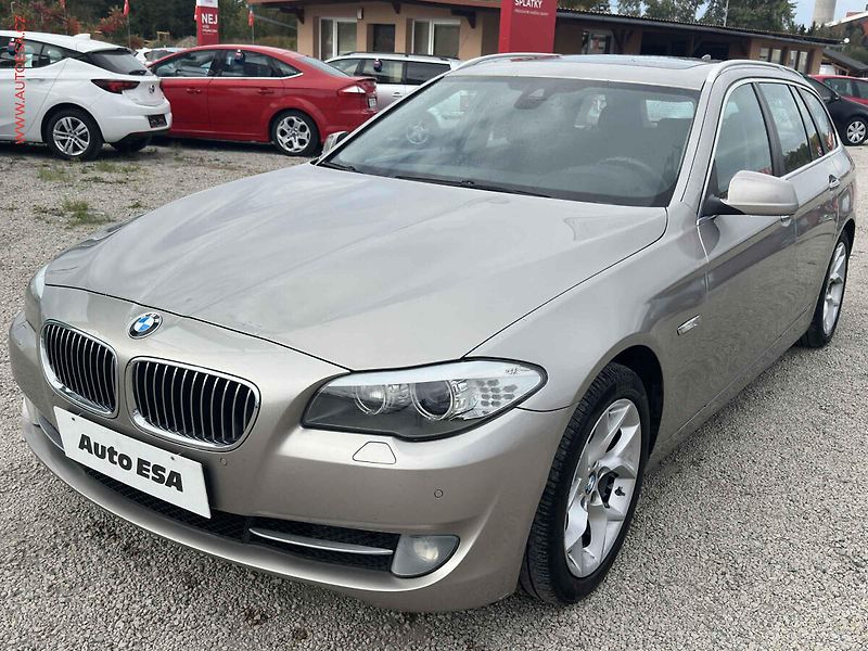 BMW Řada 5 (2013) 2.0 D, AT - fotka 3 z 25